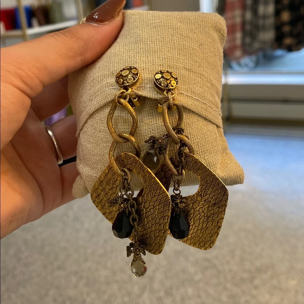 Clip on earrings - Picture 2 of 3